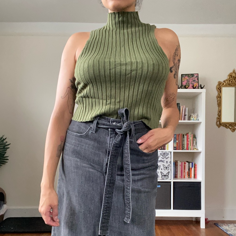 Urban Outfitters Ribbed Mock Neck Top